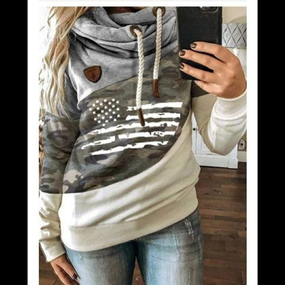 Pura Vida Tops - NWOT! Pura Vida Camo Flag Hooded pullover sz Lg